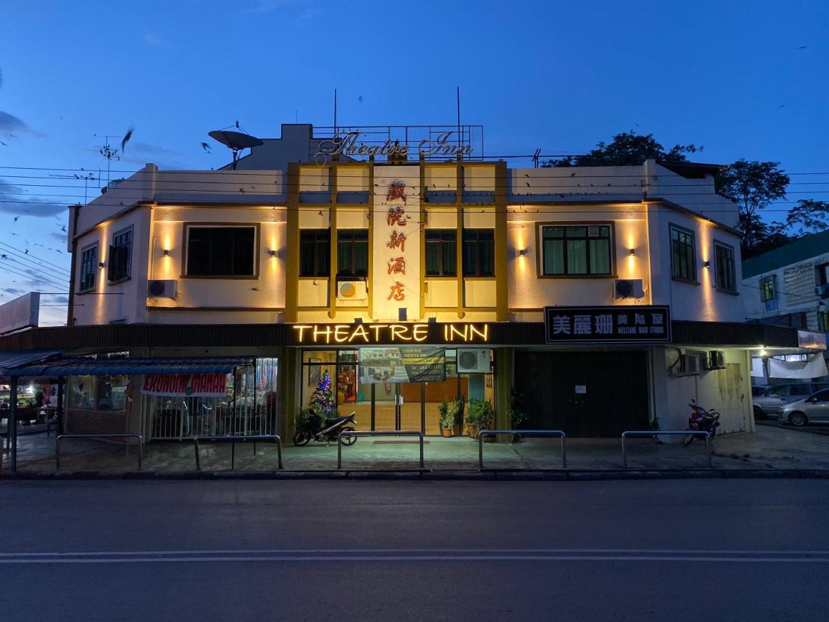 Theatreinn Sri Aman Buitenkant foto