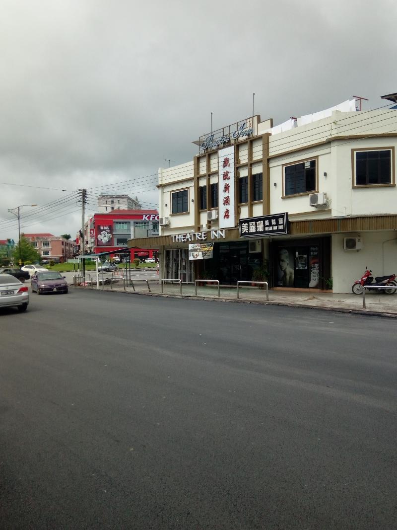 Theatreinn Sri Aman Buitenkant foto